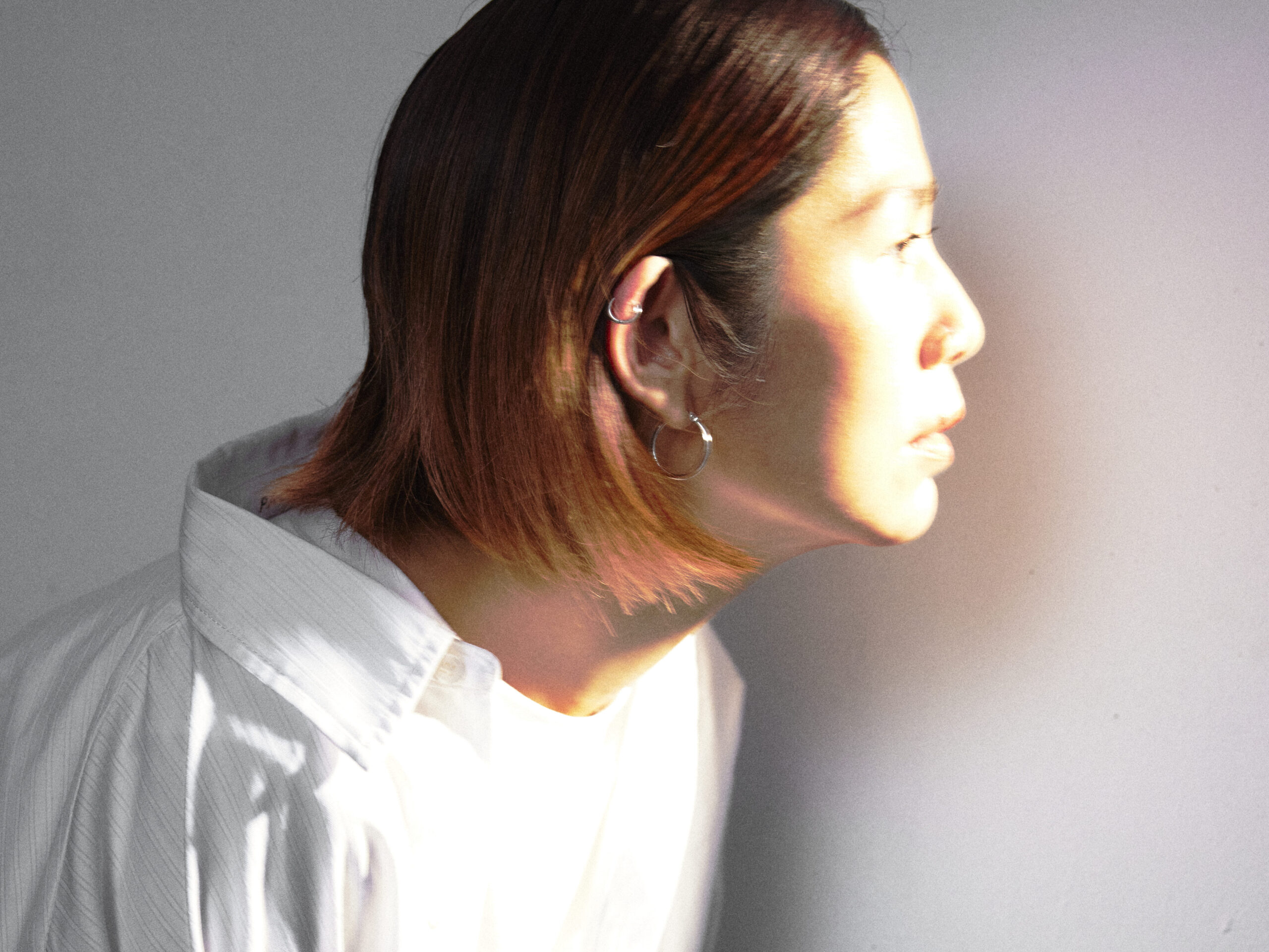 專訪|藝術家周依:「美」是一種態度,不被框架和束縛 - Doe Mag
